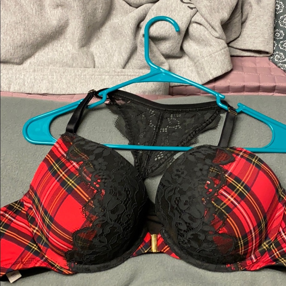 Lane Bryant front closure bra size 44B